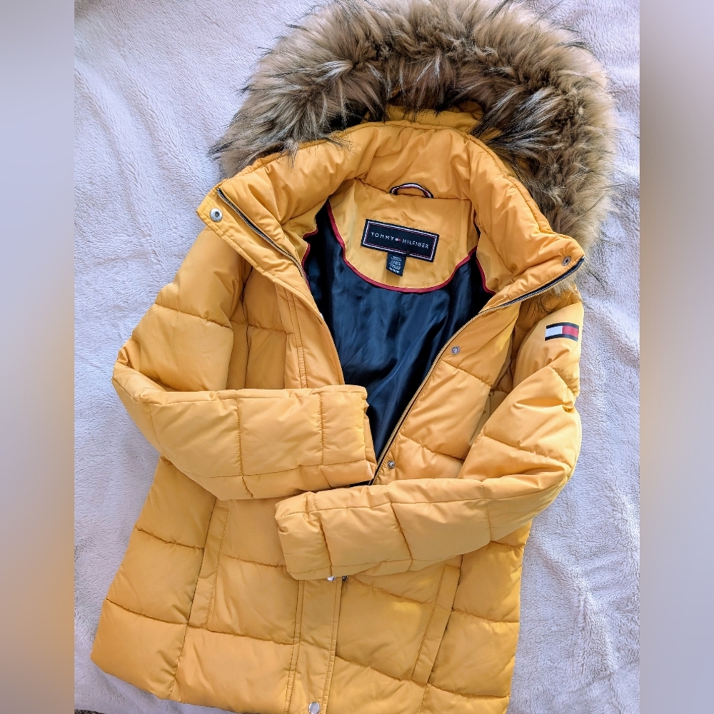 NWOT Tommy Hilfiger Puffer Jacket